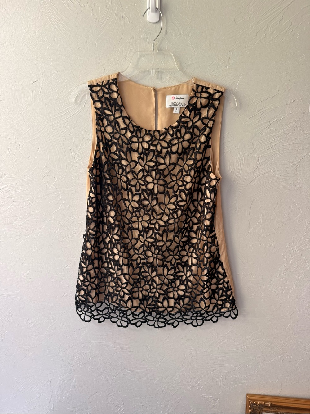 Lela Rose for Neiman Marcus Black Lace Overlay Sleeveless Too- Neutral Lining